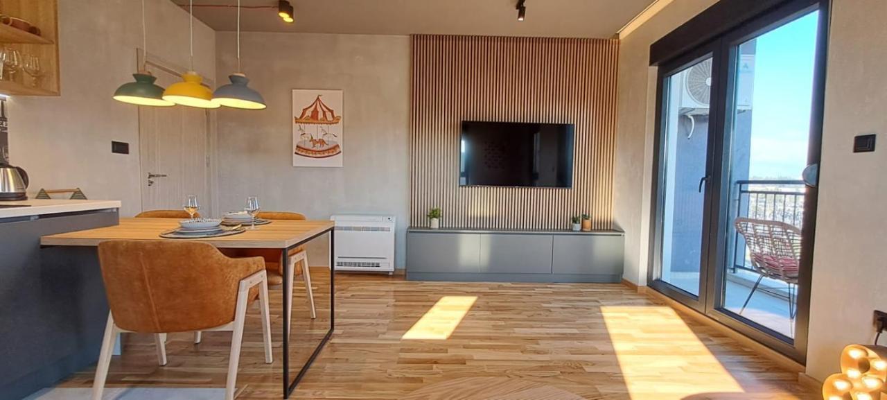 פודגוריצה Stylish One Bedroom Apartment מראה חיצוני תמונה